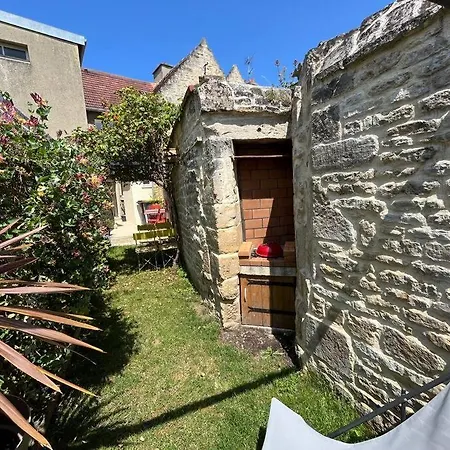 Mokaite Yourhosthelper Daire Caen